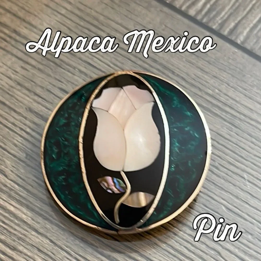 Vintage Alpaca Silver Round Tulip Pin with Mother of Pearl and Abalone Inlay